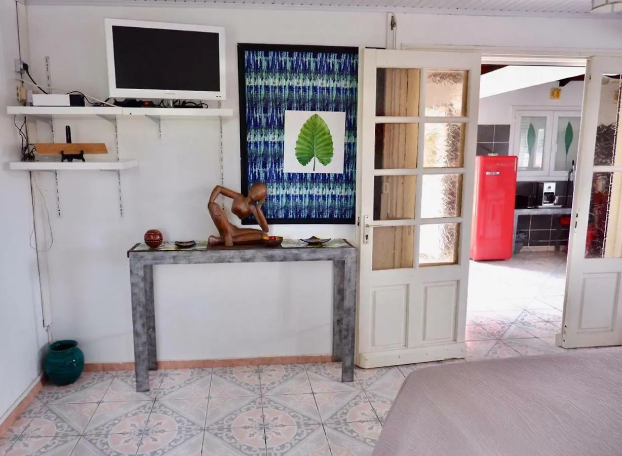 Gite La Distillerie, Grand Appartement Avec Terrasse Garnier 0*,  Guadeloupe
